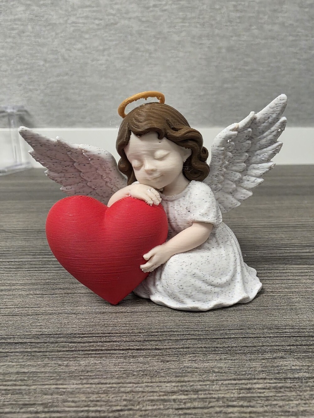 3d print Angel with heart pen holder
